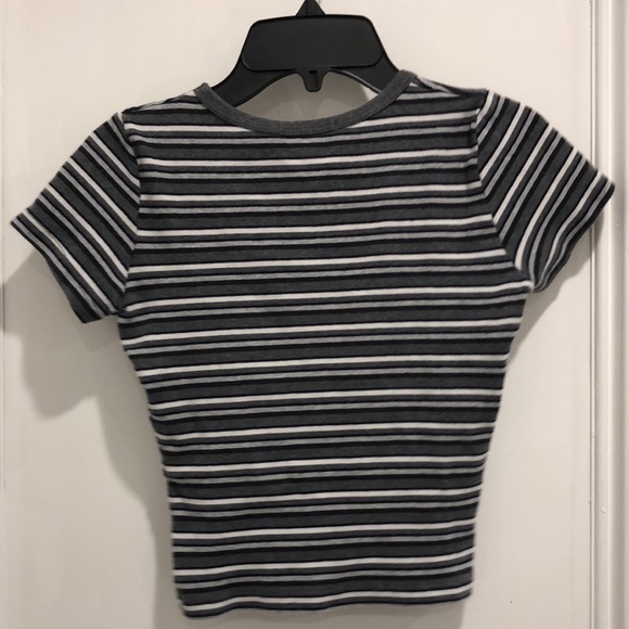 Brandy Melville stripped Crop top - Picture 3 of 4